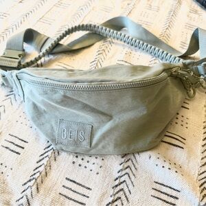 BÉIS Sport Pack Crossbody Bag in Blue Gray Slate